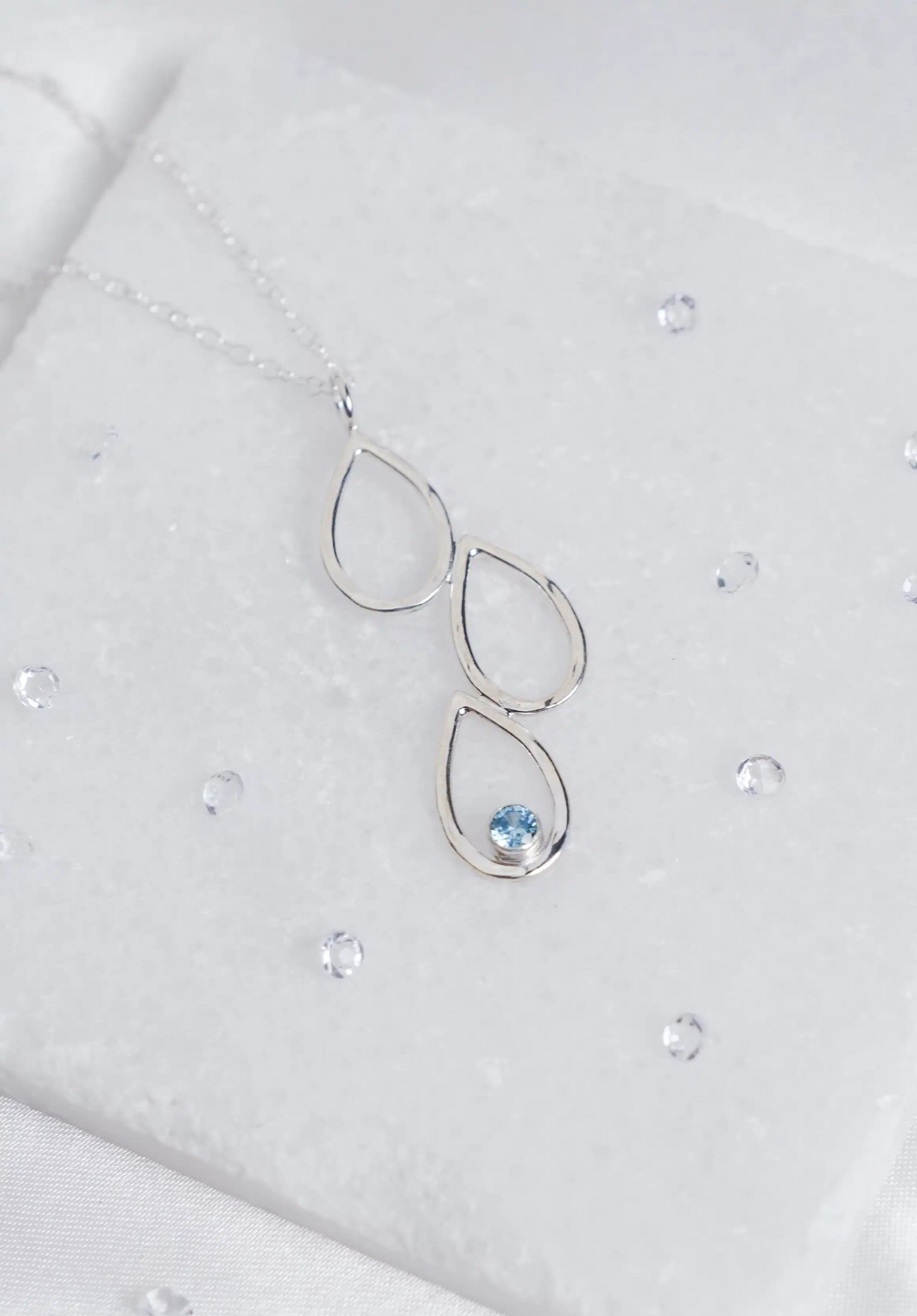 Braon Raindrops Necklace - Blue
