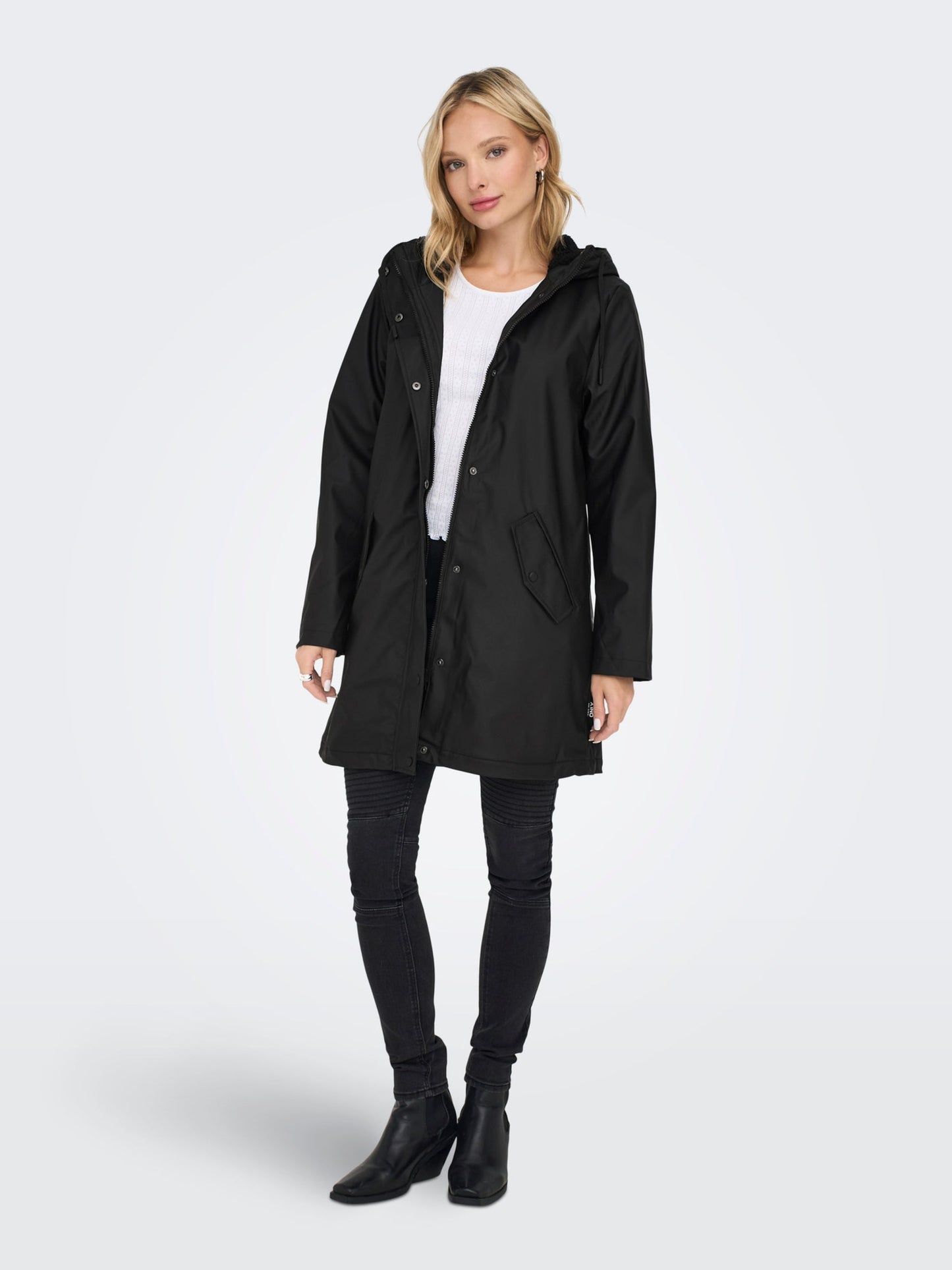 Raincoat in Black