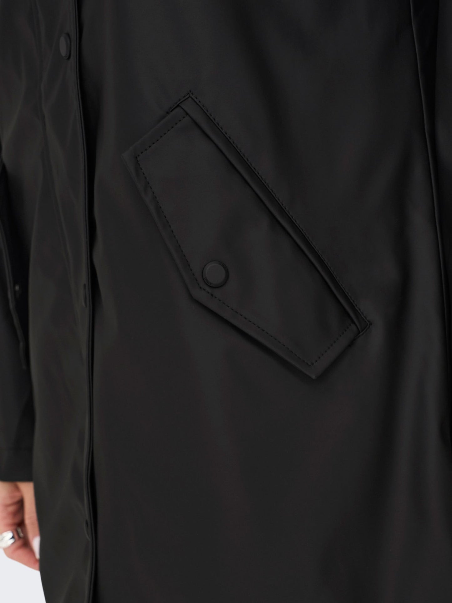 Raincoat in Black