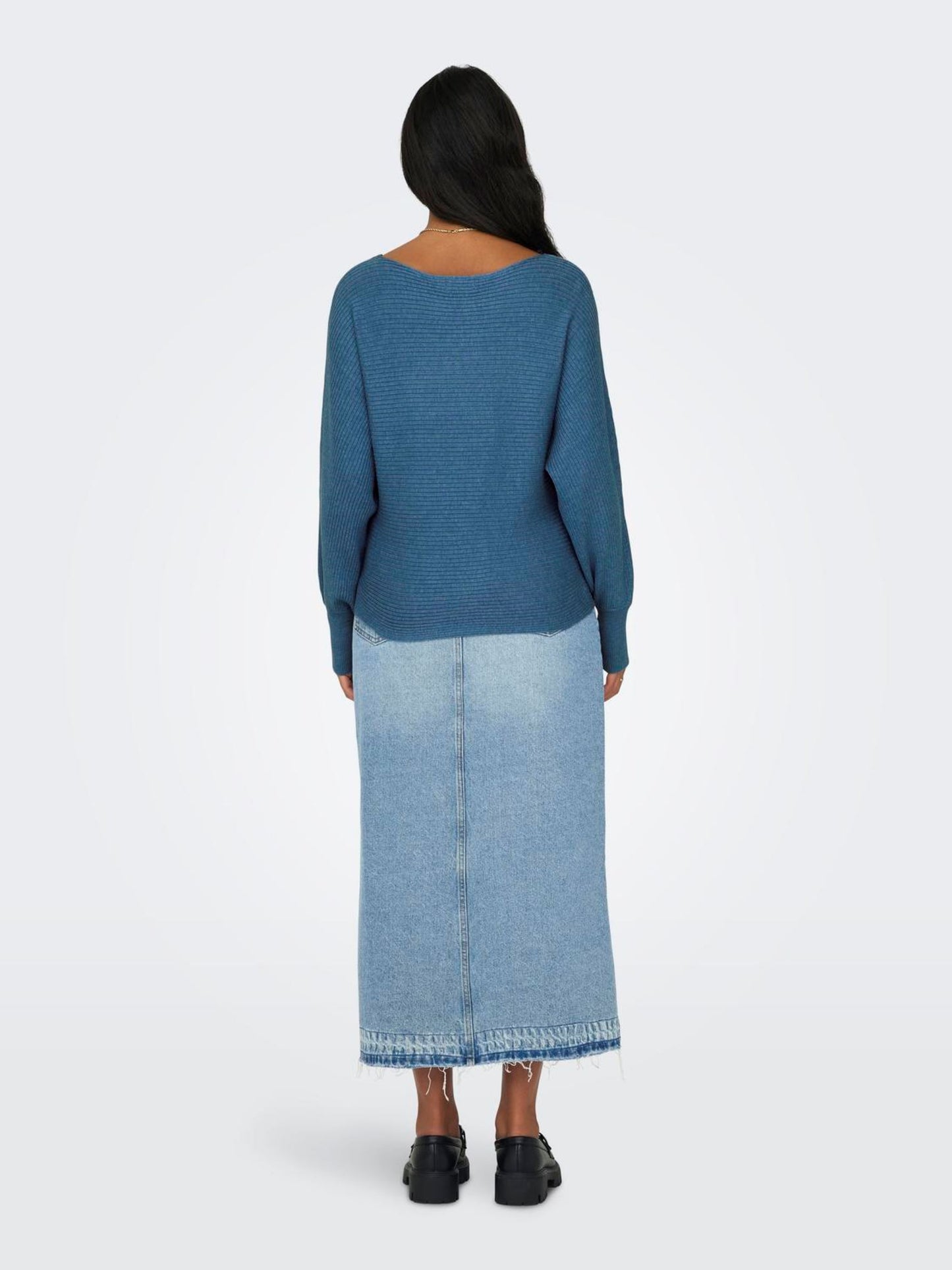 ONLY Short Knitted Jumper in Coronet Blue