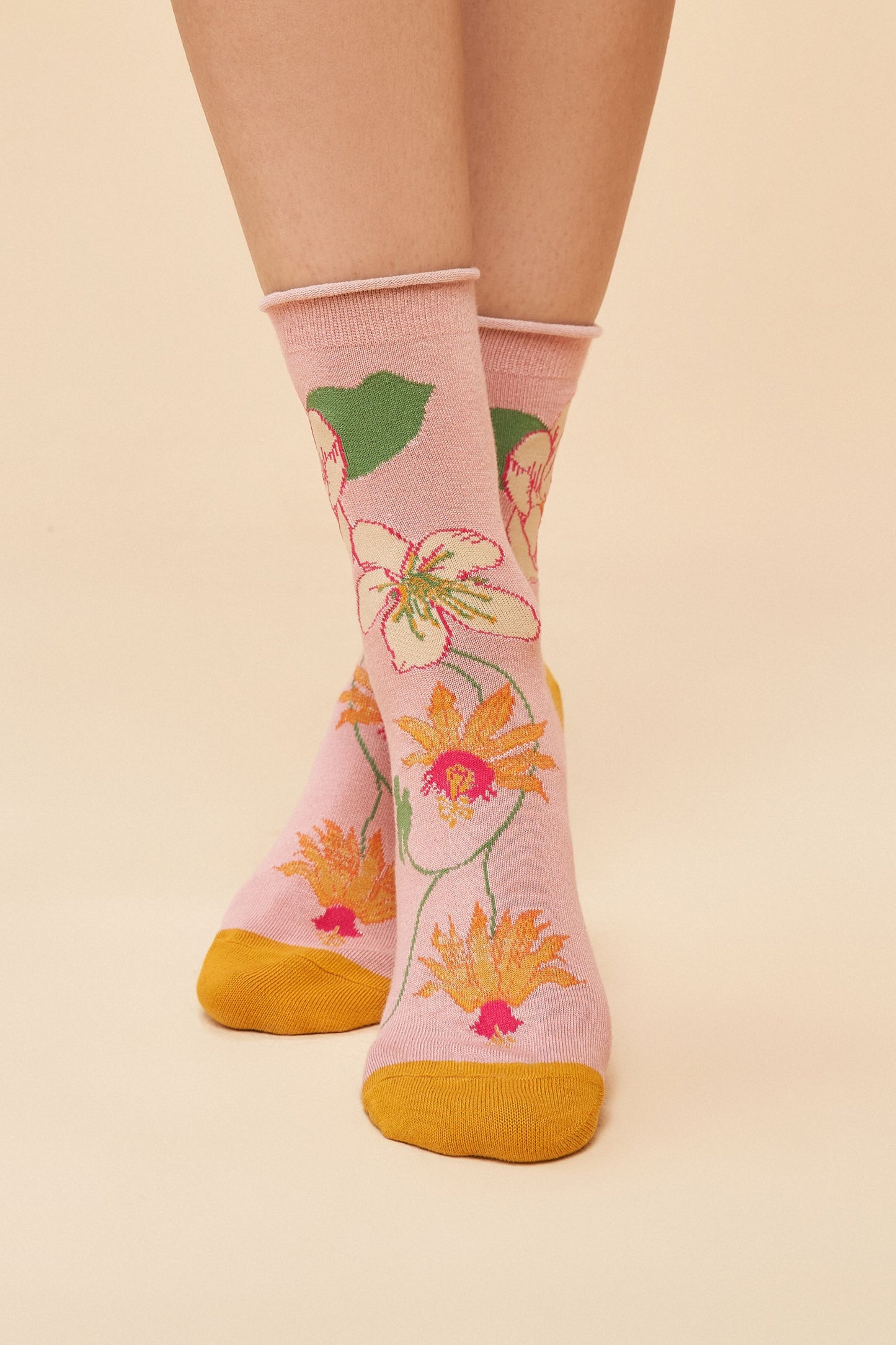 Powder Tropical Flora Ankle Socks - Petal SOC651