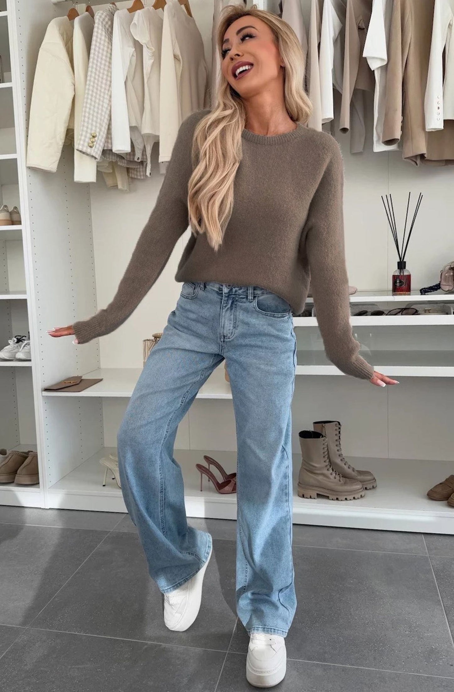 Light Knitted Jumper Sweater in Mocha