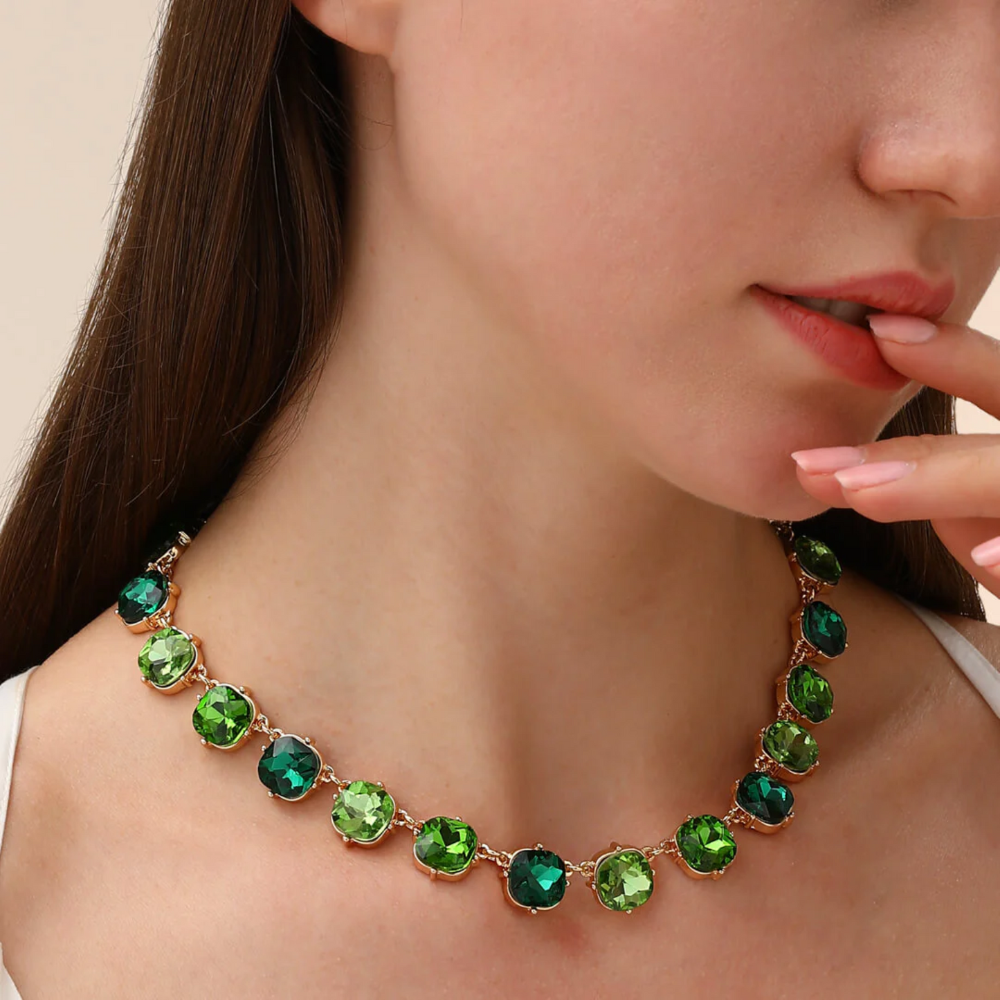Circular Green Jewel Colour Necklace in Gold - DN2636C