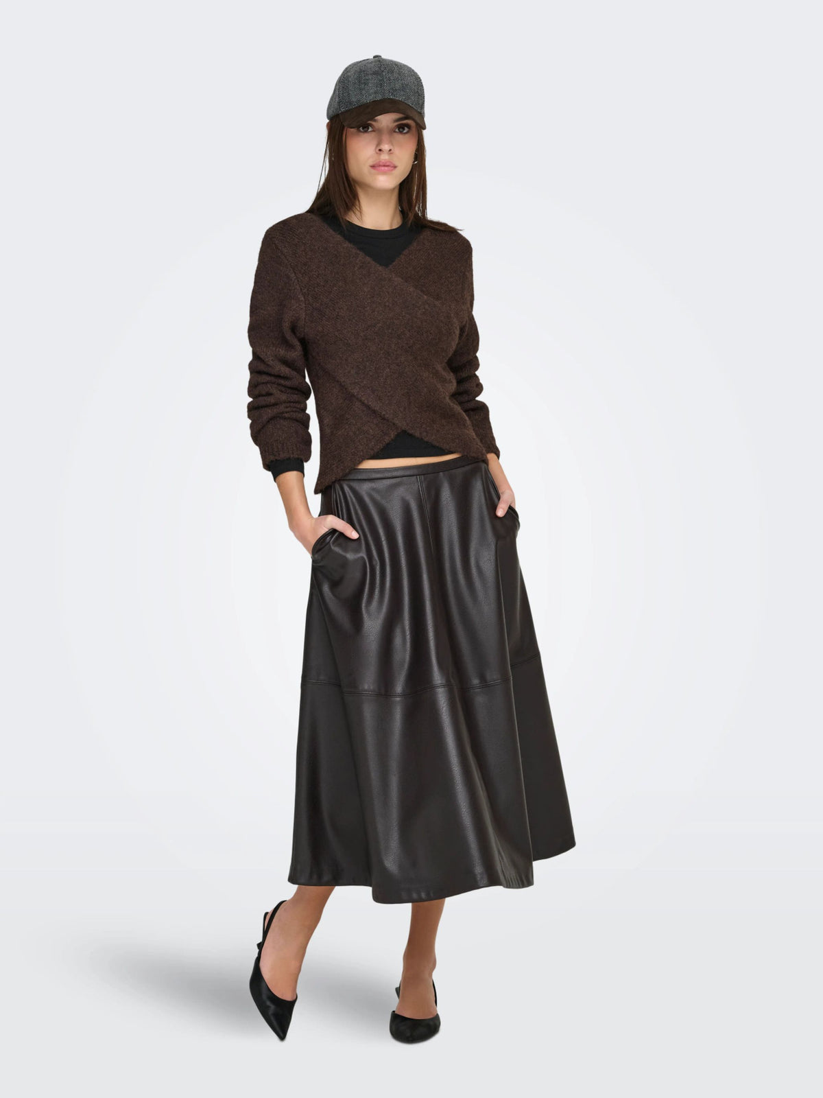 ONLY V Neck Reversible Knit in Brown